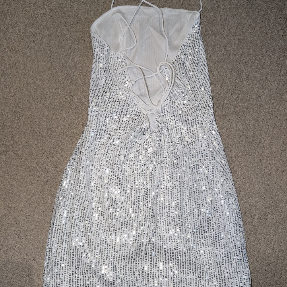 Shein White Sequin Mini Dress Spaghetti Straps NWOT Women's Medium Size 6 - Picture 3 of 3